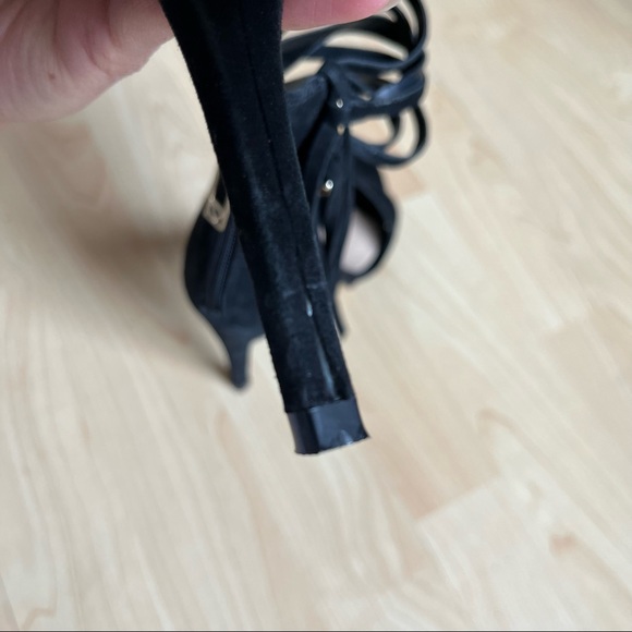Guess Balck Fringe Leather Suede This Heels Straps Size 6.5 A - Picture 5 of 12